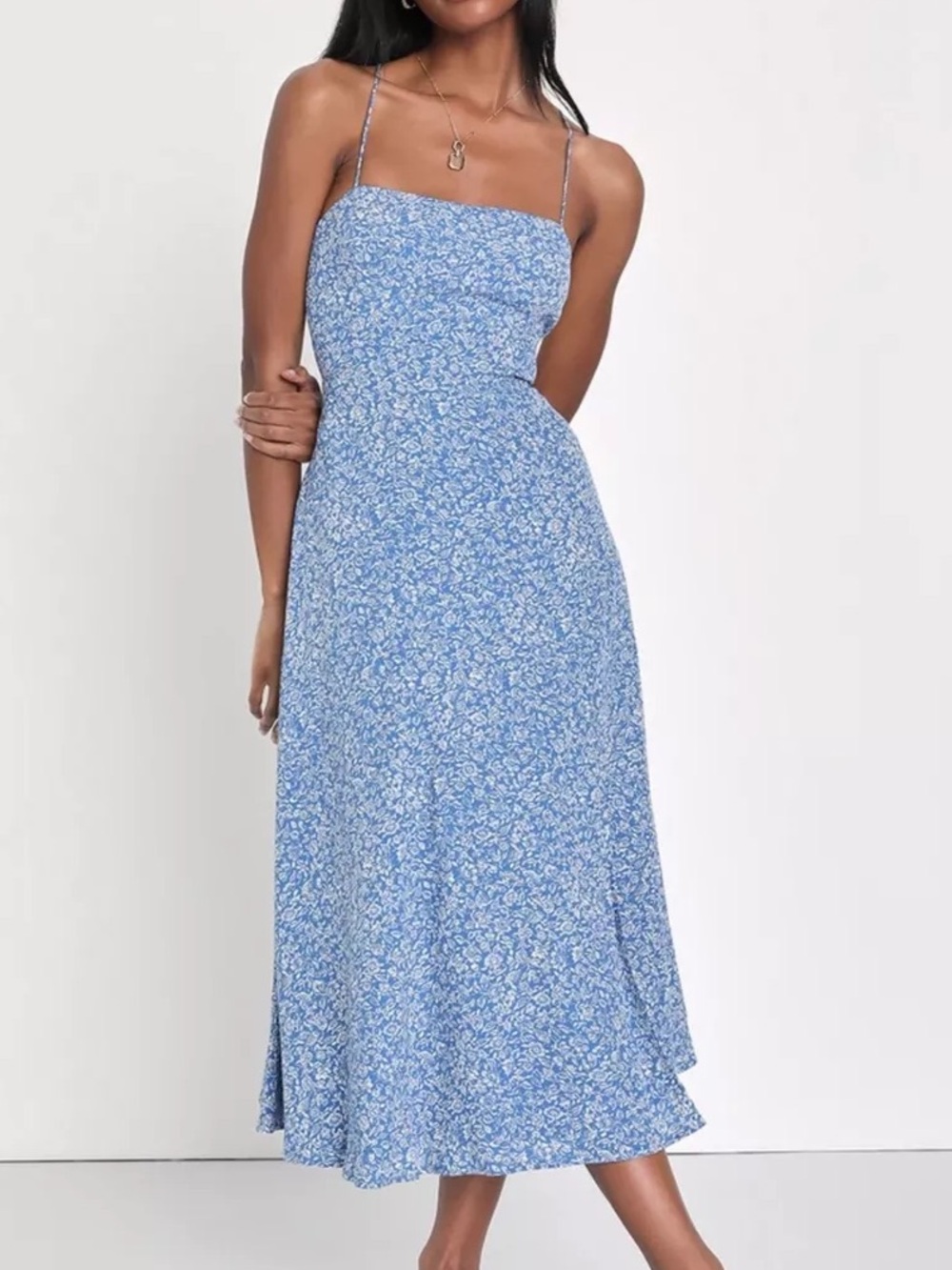 Lulu’s Blue Floral Midi Dress